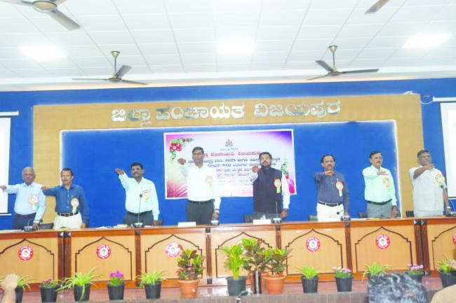 ಕಾಲಮಿತಿಯೊಳಗೆ ಸಮಗ್ರ ಹಾಗೂ ನಿಖರ  ದತ್ತಾಂಶಗಳನ್ನು  ಒದಗಿಸಿ: ಜಿಲ್ಲಾಧಿಕಾರಿ  