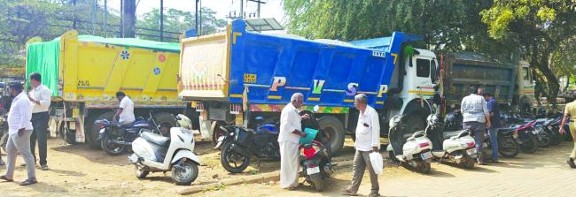 ಬಳ್ಳಾರಿ ಗ್ರಾಮೀಣ ಪೊಲೀಸರಿಂದ ಬೊಮ್ಮಾನಾಳ್ ನಿಂದ ಬರುತ್ತಿದ್ದ ಬಿಂಚೆ ಲಾರಿ ಸೀಜ 
