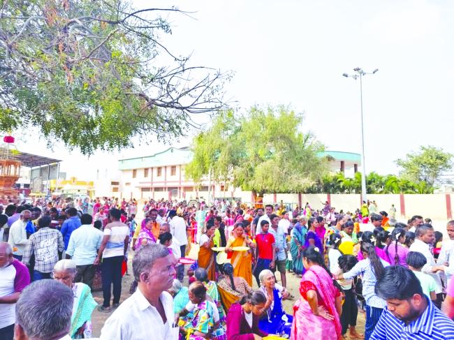 ಶ್ರೀ ರಂಗಪ್ಪಜ್ಜನ ಮಠದಲ್ಲಿ 4ನೇ ದಿನದ ಪ್ರಸಾದ ವಿತರಣೆ 