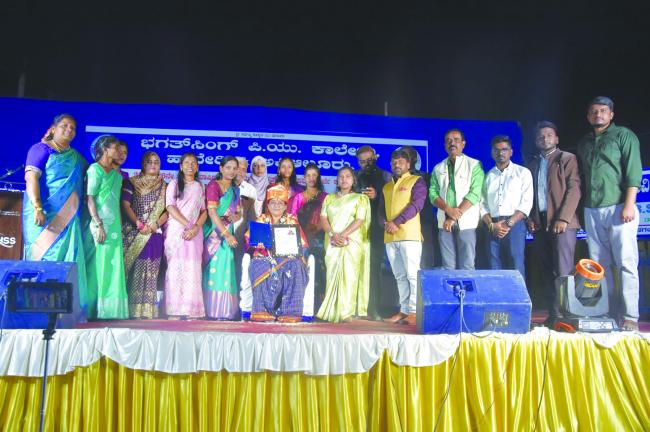 ರೈತರು ತಾವು ಬೆಳೆದ ಬೆಳೆಗೆ ಬೆಲೆ ನಿಗದಿಪಡಿಸುವ ಅಧಿಕಾರ ರೈತರಿಗೆ ಕೊಡಬೇಕುಹಿಕವಿತಾ ಮಿಶ್ರಾ 