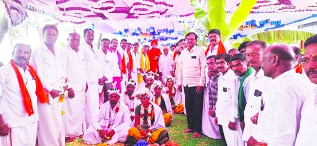 ಸಾಮೂಹಿಕ ವಿವಾಹ ಬಡವರಿಗೆ ಪಾಲಿಗೆ ವರದಾನ .ನಾಗಭೂಷಣ ಶಿವಾಚಾರ್ಯ      