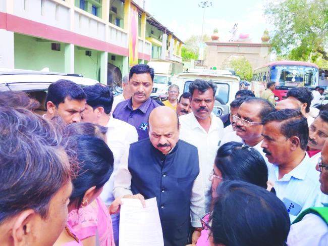 ಕೇಂದ್ರ ಬಜೆಟ್ನಲ್ಲಿ ಕೇಂದ್ರದಿಂದ ಬೇಡಿಕೆಗಳನ್ನು ಈಡೇರಿಸಲು ಆಶಾ ಕಾರ್ಯಕರ್ತೆಯರ ಮನವಿ ಪತ್ರ 