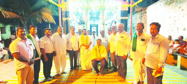 ರಾಯಣ್ಣನ ದೇಶ ಭಕ್ತಿ ಇಂದಿನ ಯುವ ಜನತೆಗೆ ಆದರ್ಶಪ್ರಾಯ : ಮಾಧುಲಿಂಗ ಸ್ವಾಮೀಜಿ 