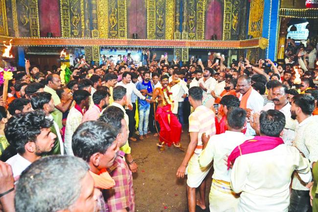 ಫೆ. 3 ರಿಂದ ಮಾರಿಕಾಂಬಾ ಜಾತ್ರೆ ಹಿನ್ನೆಲೆ ದೇವಸ್ಥಾನದಲ್ಲಿ ವಿಶೇಷ ಪೂಜೆ 