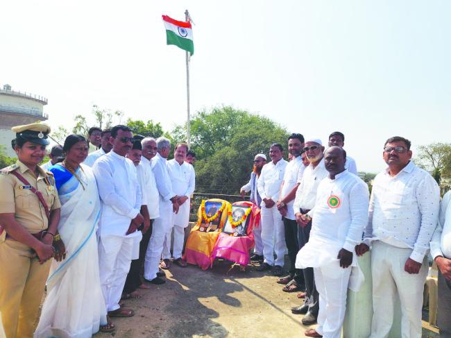 ಕಾಂಗ್ರೆಸ್ ಕಾರ್ಯಾಲಯದಲ್ಲಿ 77ನೇ ಗಣರಾಜ್ಯೋತ್ಸವ ಸಂಭ್ರಮ  