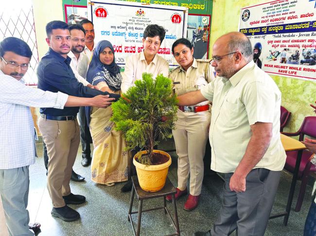 ನಿಯಮಿತ ಆರೋಗ್ಯ ತಪಾಸಣೆಯಿಂದ ರೋಗ ತಡೆಗಟ್ಟಲು ಸಾಧ್ಯ -ಡಾ.ಚೇತನ ಯಲಿಗಾರ 