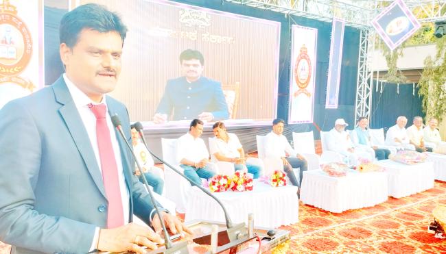 ಶಿಕ್ಷಣ ಓಲೈಕೆಯಾಗದಿರಲಿ, ಒಲುಮೆಯಿಂದ ಅರಳಲಿ : ಡಾ.ಈಶ್ವರ 