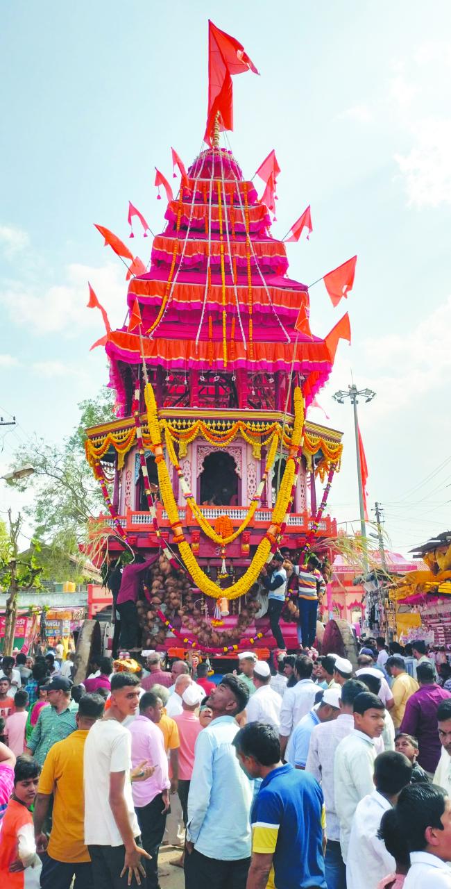 ಸಂಕೇಶ್ವರದಲ್ಲಿ ಅದ್ದೂರಿಯಾಗಿ ಜರುಗಿದ  ರಥೋತ್ಸವ  