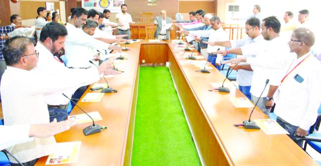 ಮಹಾತ್ಮ ಗಾಂಧೀಜಿ ಅವರ ಪುಣ್ಯ ಸ್ಮರಣೆ ಪ್ಪಳ ಜಿಲ್ಲಾಡಳಿತದಿಂದ ಸ್ಪರ್ಶ್‌ ಕುಷ್ಠರೋಗ ಜಾಗೃತಿ ಅಭಿಯಾನದ ಕರಪತ್ರ ಬಿಡುಗಡೆ 