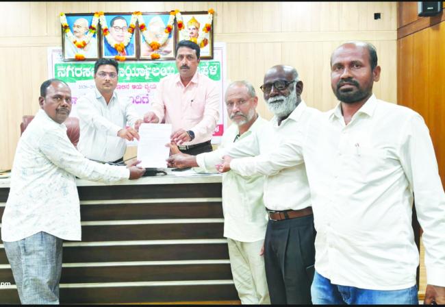 ಕೊಪ್ಪಳ ನಗರ ಸಭೆ ಬಜೆಟ್ ನಲ್ಲಿ ವಿದ್ಯುತ್ ತಂತಿಗಳನ್ನು ಭೂಮಿಯೊಳಗೆ ಅಳವಡಿಸಿ ನಗರ ಹಸಿರಿಕರಣ ಮಾಡಲು  ಜನಾಗ್ರಹ ಮನವಿ