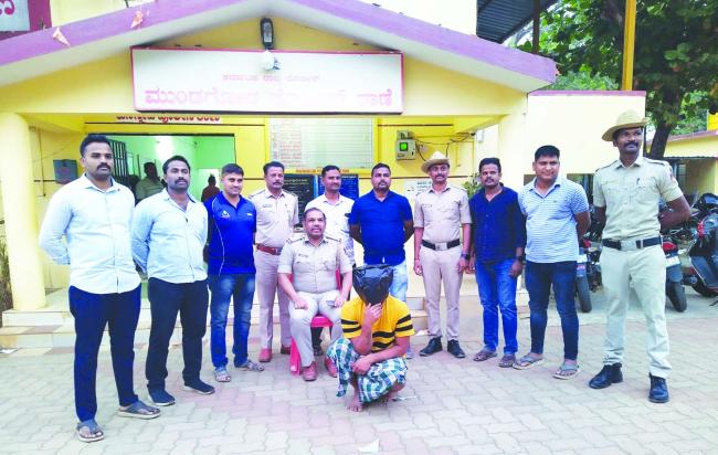 ಅಂಬೇಡ್ಕರ್ ಓಣಿಯ ಮನೆ ಕಳ್ಳತನ: ಆರೋಪಿ ಬಂಧನ, 2.44 ಲಕ್ಷ ರೂ. ಚಿನ್ನಾಭರಣ ವಶ!