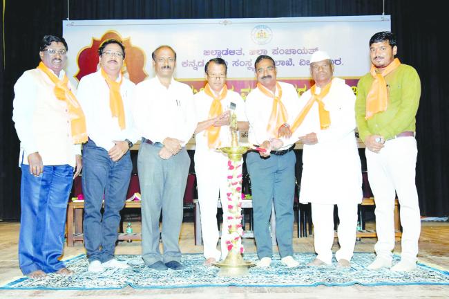 ಸಮಾಜ ಸುಧಾರಣೆಗೆ ಮಡಿವಾಳ ಮಾಚಿದೇವರ ಕೊಡುಗೆ ಅಪಾರ ಹಿ ಪ್ರಶಾಂತ ಚನಗೊಂಡ