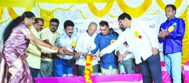 ಶಾಲಾ ವಾರ್ಷಿಕೋತ್ಸವ ಮಕ್ಕಳ ಪ್ರತಿಭೆಗೆ ಉತ್ತಮ ವೇದಿಕೆ  