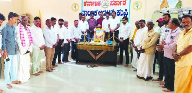 ಕೇಂದ್ರ ಮತ್ತು ರಾಜ್ಯ ಸರ್ಕಾರ ಮಡಿವಾಳ ಸಮಾಜ ಎಸ್ಸಿಗೆ ಸೇರಿಸಲು ಮುಂದಾಗಲಿ ಅಧ್ಯಕ್ಷ ಹುಲುಗಪ್ಪ ಒತ್ತಾಯ 