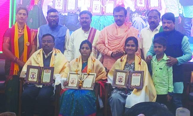 ಅಭಿಜ್ಞಾ ದೈವಜ್ಞ ಭಾಲರತ್ನ ಪ್ರಶಸ್ತಿಗೆ ಭಾಜನ 