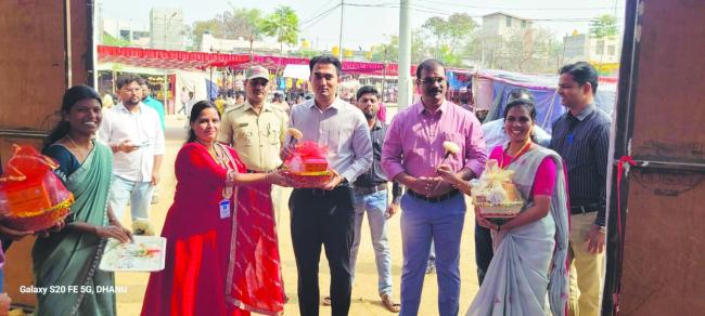 ಜಿಲ್ಲಾ ಮಟ್ಟದ ವಸ್ತು ಪ್ರದರ್ಶನ ಮತ್ತು ಮಾರಾಟ ಮೇಳಕ್ಕೆ ಜಿಪಂ ಸಿಇಒ ಮಹಮ್ಮದ್ ಹಾರೀಸ್ ಸುಮೇರ್ ಚಾಲನೆ 