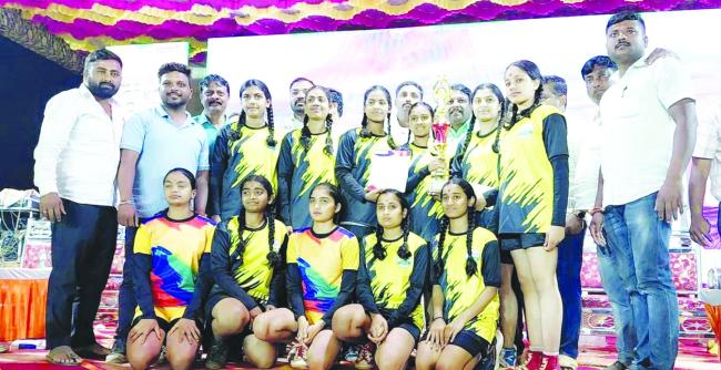 ಸಂದರ  ಕ್ರೀಡಾಕೂಟದಲ್ಲಿ ನಿಟ್ಟೂರ ಸ್ಕೂಲ್ ಮಹಿಳಾ ಕಬಡ್ಡಿ ತಂಡ ಪ್ರಥಮ