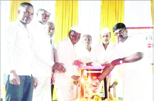  ಸಮಾಜದಲ್ಲಿ ಸೌಹಾರ್ದತೆ ಬೆಳೆಸಿದ ಶಂಕರ ಶಿವಾಚಾರ್ಯರರು : ಬಸಯ್ಯ ಹಿರೇಮಠ