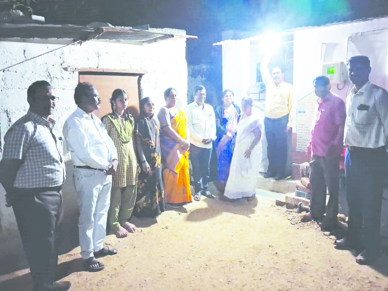 “ಎಸ್‌ಎಸ್‌ಎಲ್ಸಿ ಫಲಿತಾಂಶಕ್ಕೆ ದಿಕ್ಕು ತೋರಿದ ಮನೆ ಭೇಟಿ: ಹಾತಲಗೇರಿಯಲ್ಲಿ ಶಿಕ್ಷಣ ತಂಡದ ಪ್ರೇರಣಾ ಅಭಿಯಾನ”