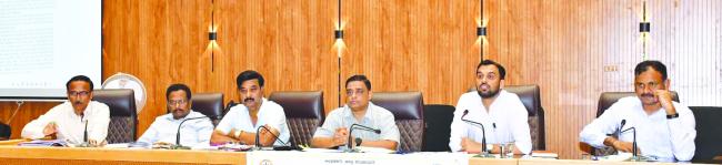 ಬೀದಿ ನಾಯಿಗಳ ಸಂತಾನ ಹರಣ ಚಿಕಿತ್ಸೆಗೆ ಆದ್ಯತೆ ನೀಡಿ:     - ಜಿಲ್ಲಾಧಿಕಾರಿ 