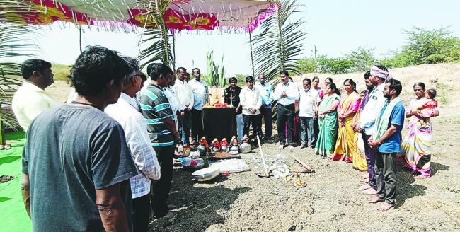 ಧರ್ಮಸ್ಥಳ ಗ್ರಾಮಾಭಿರುದ್ಧಿ ಯೋಜನೆ ವತಿಯಿಂದ ಕೆರೆಯ ಭೂಮಿ ಪೂಜೆ ಕಾರ್ಯಕ್ರಮ  