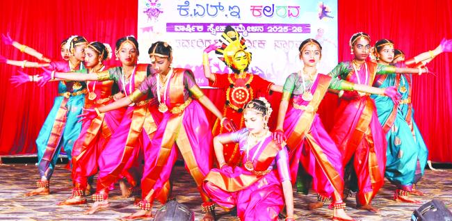 “ಸೋಶಿಯಲ್ ಮಿಡಿಯಾ ಕರಾಳ, ಪತ್ರಿಕೆಯಿಂದ ನಿರಾಳ” ಸಂಸ್ಕಾರ-ಜಾಗೃತಿ ಸಂದೇಶ ನೀಡಿದ ಚಿಣ್ಣರು 