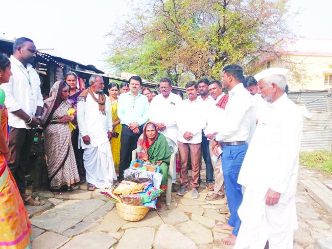 ಧರ್ಮಸ್ಥಳ ಗ್ರಾಮಾಭಿವೃದ್ಧಿ ಯೋಜನೆಯಡಿಯಲ್ಲಿ ಕಿಟ್ ವಿತರಣೆ 