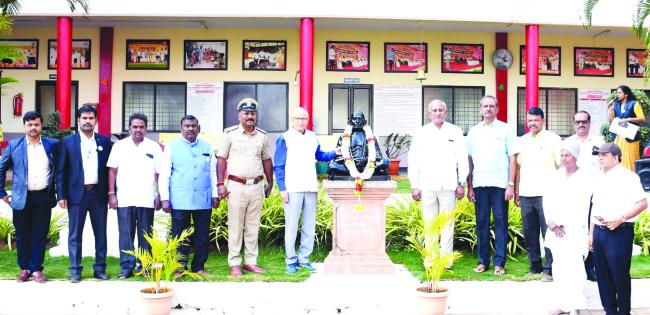 ಸ್ಪರ್ಧಾತ್ಮಕ ಪರೀಕ್ಷೆಗಳ ಐಎಎಸ್, ಕೆಎಎಸ್, ಐಪಿಎಸ್ ತರಬೇತಿ ಕಾರ್ಯಾಗಾರ 