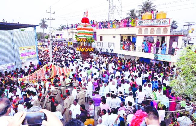 ಸಂಭ್ರಮದ  ಶ್ರೀ ಗವಿಸಿದ್ದೇಶ್ವರ ರಥೋತ್ಸವ  