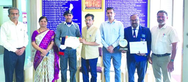 ಕಬ್ಬೂರ, ಪವನ್‌ಕುಮಾರಗೆ ಸನ್ಮಾನ 