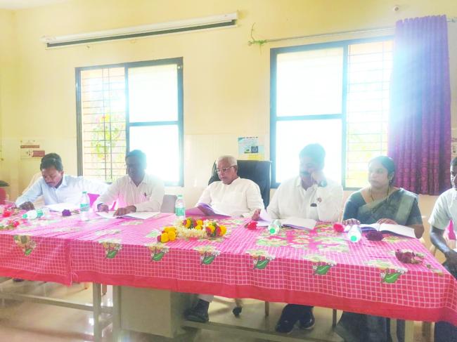 ಆಸ್ಪತ್ರೆಗೆ ಬರುವ ವೈದ್ಯರು ಹಾಗೂ ಸಿಬ್ಬಂದಿಗಳು ರೋಗಿಗಳ ಮಾನವೀಯತೆಯಿಂದ ನಡೆದುಕೊಳ್ಳಿ : ಶಾಸಕ ಬಸವರಾಜ್ ಆಕ್ರೋಶ