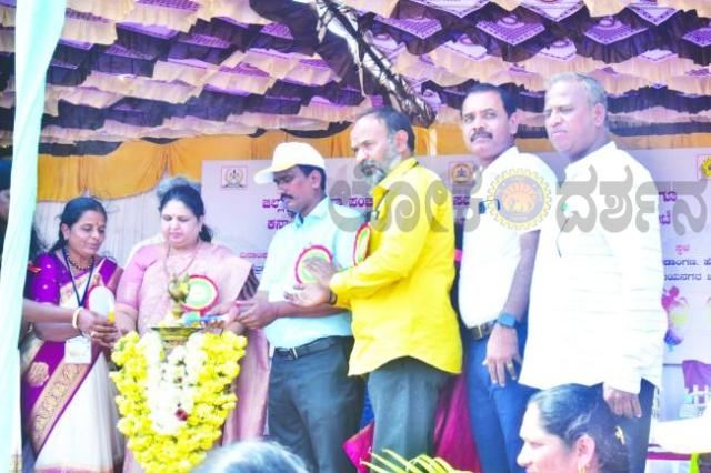 ರಾಜ್ಯ ಸರ್ಕಾರಿ ನೌಕರರ ಜಿಲ್ಲಾ ಮಟ್ಟದ ಕ್ರೀಡಾಕೂಟ 2026 ಉದ್ಘಾಟನೆ : ಕವಿತಾ.ಎಸ್‌.ಮನ್ನಿಕೇರಿ 