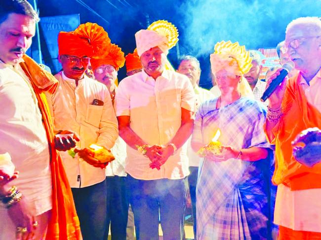 ಶಿವಾಜಿಯನ್ನು ಪೂಜಿಸುವ ಜೊತೆಗೆ ಆದರ್ಶ ಪಾಲಿಸಬೇಕು: ಸಚಿವೆ ಲಕ್ಷ್ಮೀ ಹೆಬ್ಬಾಳಕರ್ 