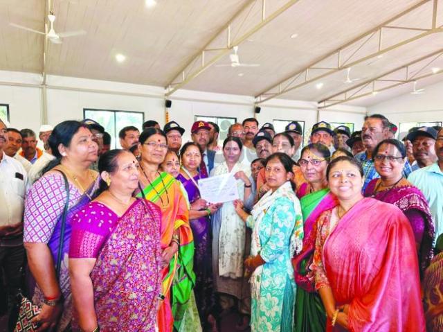 ಮಾಜಿ ಸೈನಿಕರ ಸಂಘಕ್ಕೆ ಜಾಗ ಮಂಜೂರು: ಸಚಿವೆ ಲಕ್ಷ್ಮೀ ಹೆಬ್ಬಾಳಕರ್‌ಗೆ ಸನ್ಮಾನ 