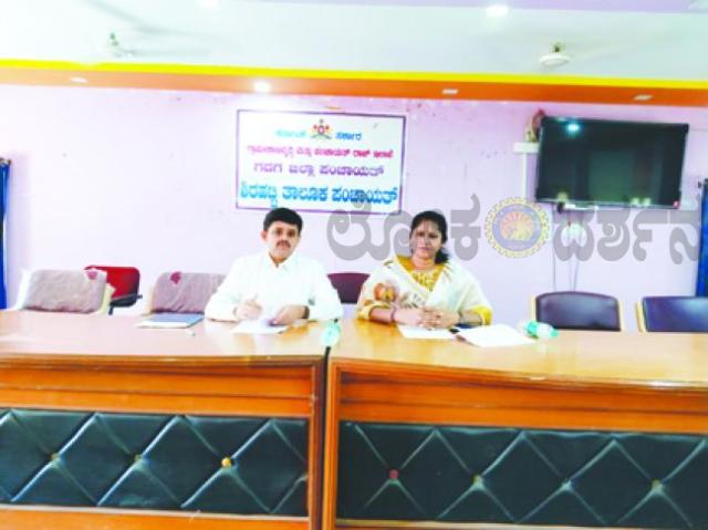 ಸಾರ್ವಜನಿಕರು ನಿಗದಿತ ಸಮಯಕ್ಕೆ ತೆರಿಗೆ ಕಟ್ಟಿ: ತಹಶೀಲ್ದಾರ ಕೆ. ರಾಘವೇಂದ್ರರಾವ್ 