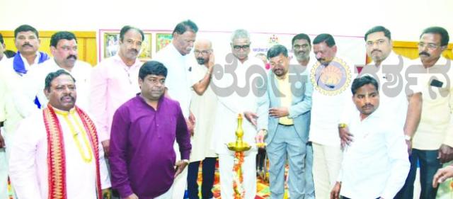 ವಚನ ಚಳುವಳಿ ಜಗತ್ತಿಗೆ ಮಾನವೀಯತೆ ಮತ್ತು ಸಮಾನತೆ ಸಂದೇಶ ನೀಡಿದೆ : ಜಿಲ್ಲಾಧಿಕಾರಿ  