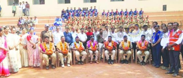 ಮುಧೋಳ ಎಸ್‌.ಆರ್‌.ಕಂಠಿ ಕಾಲೇಜಿನ ವಿದ್ಯಾರ್ಥಿಗಳಿಗಾಗಿ ಅಗ್ನಿ ಶಾಮಕ ಇಲಾಖೆಯ ಸಿಬ್ಬಂದಿಯವರಿಂದ ಅಗ್ನಿ ಸುರಕ್ಷತೆ ಜಾಗೃತಿ ಮತ್ತು ಪ್ರಾತ್ಯಕ್ಷಿಕೆ 