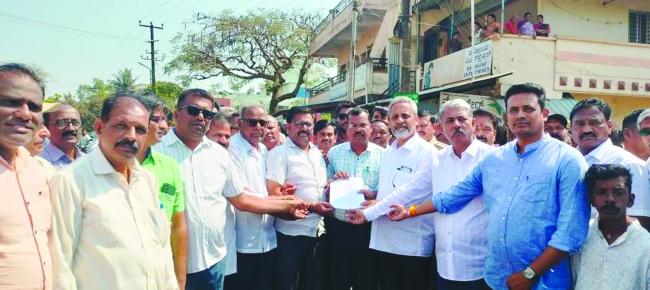 ನಿಡಸೋಶಿ ರಸ್ತೆ ಅಗಲೀಕರಣ ಕಾರ್ಯ ಶೀಘ್ರದಲ್ಲಿ ಜರುಗುವುದು- ಗಜಾನನ ಕ್ವಳ್ಳಿ 