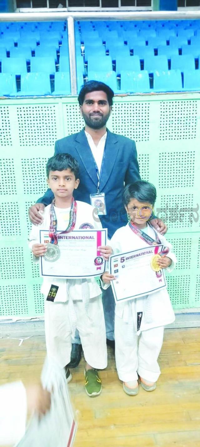 5ನೇ ಅಂತರರಾಷ್ಟ್ರೀಯ ಕರಾಟೆ ಸ್ಪರ್ಧೆಯಲ್ಲಿ ವಿದ್ಯಾರ್ಥಿಗಳ ಅದ್ಭುತ ಸಾಧನೆ  