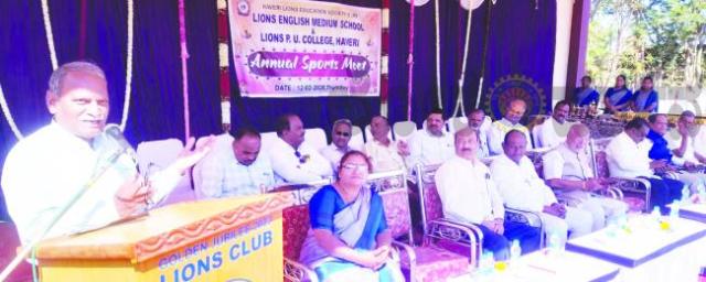 ವಿದ್ಯಾರ್ಥಿಗಳು ಕ್ರೀಡೆಯಲ್ಲಿ ಭಾಗವಹಿಸುವ ಮೂಲಕ ದೈಹಿಕ, ಮಾನಸಿಕ ಸದೃಡತೆಯನ್ನು ಬೆಳಿಸಿಕೊಳ್ಳಬೇಕು 