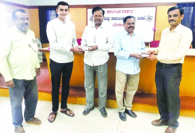 ಗ್ರಾಮೀಣ ಪತ್ರಕರ್ತರಿಗೆ ಬಸ್ ಪಾಸ್ ವಿತರಣೆ 