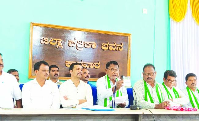 ಒಂದು ವಾರದ ಗಡುವು : ಜೆಡಿಎಸ್ ಜಿಲ್ಲಾಧ್ಯಕ್ಷ ಸೂರಜ್ ನೇಮಕಾತಿಯನ್ನು ಖಂಡಿಸಿ ಸಾಮೂಹಿಕ ರಾಜೀನಾಮೆಯ ಎಚ್ಚರಿಕೆ   
