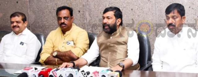 ಭೂ ಗ್ಯಾರಂಟಿ ಸಮರಾ​‍್ಣ ಸಮಾವೇಶಕ್ಕೆ ಎರಡು ಲಕ್ಷ ಜನರು ಬರಲಿವ ನೀರೀಕ್ಷೆ 