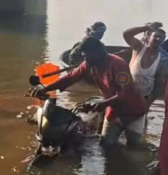 ಕಳ್ಳತನವಾಗಿದ್ದ 3 ದ್ವಿಚಕ್ರವಾಹನಗಳು ಮಲಪ್ರಭಾ ನದಿಯಲ್ಲಿ ಪತ್ತೆ 