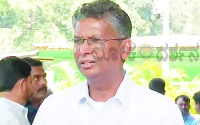 ಲಾಭ, ನಷ್ಟವಾದರೂ ರೈತರಿಗೆ ಸಾಲ ನೀಡಲೇಬೇಕು : ಸಚಿವ ಜಾರಕಿಹೊಳಿ  