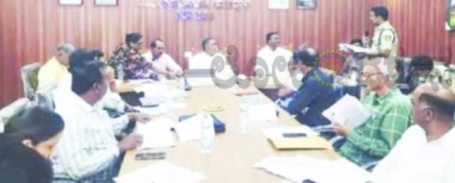 ಅರ್ಹರಿಗೆ ಪಡಿತರ ಚೀಟಿ ವಿತರಿಸಲು ಶಾಸಕ ಹಲಗೇಕರ ಸೂಚನೆ  