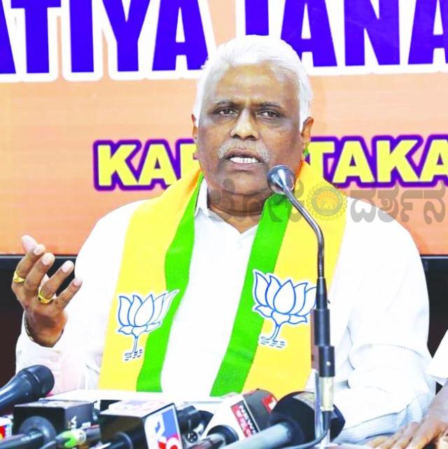 ಯಾವ ಪುರುಷಾರ್ಥಕ್ಕೆ ಸಾವಿರ ದಿನಗಳ ಸಂಭ್ರಮ: ಸರ್ಕಾರದ ವಿರುದ್ಧ ಕಡಾಡಿ ಕಿಡಿ  