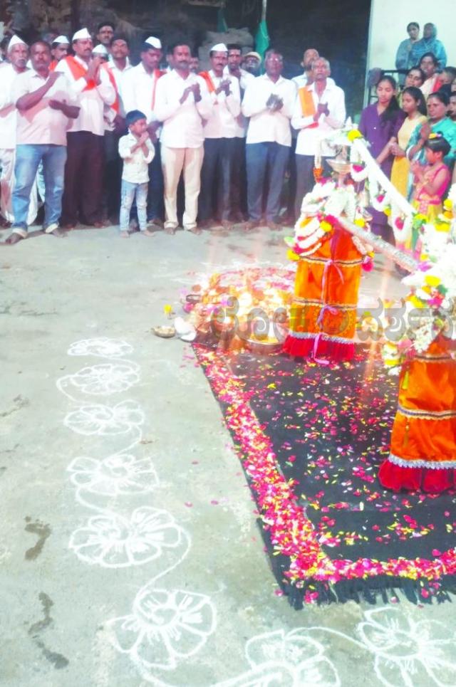 ಗುರ್ಲಾಪೂರದಲ್ಲಿ ಶಿವರಾತ್ರಿ ಜಾಗರಣೆ