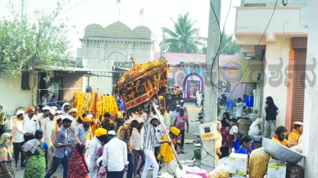 ಸಡಗರ ಸಂಭ್ರಮದಿಂದ ಕರಿಸಿದ್ಧೇಶ್ವರ ಜಾತ್ರಾ ಮಹೋತ್ಸವ 
