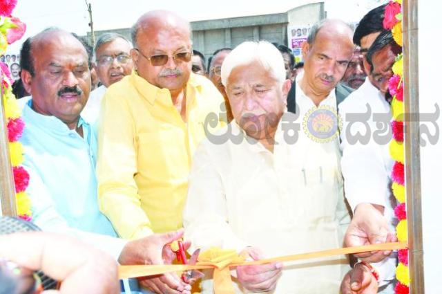  ಪಂಚ ಗ್ಯಾರಂಟಿ ಸಮಾವೇಶದಲ್ಲಿ ಜನಾಕರ್ಷಿಸಿದ ಮಳಿಗೆಗಳು  